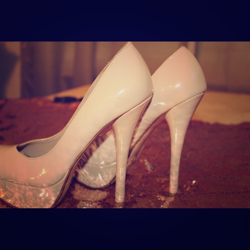 Beige high heels super comfortable 💕